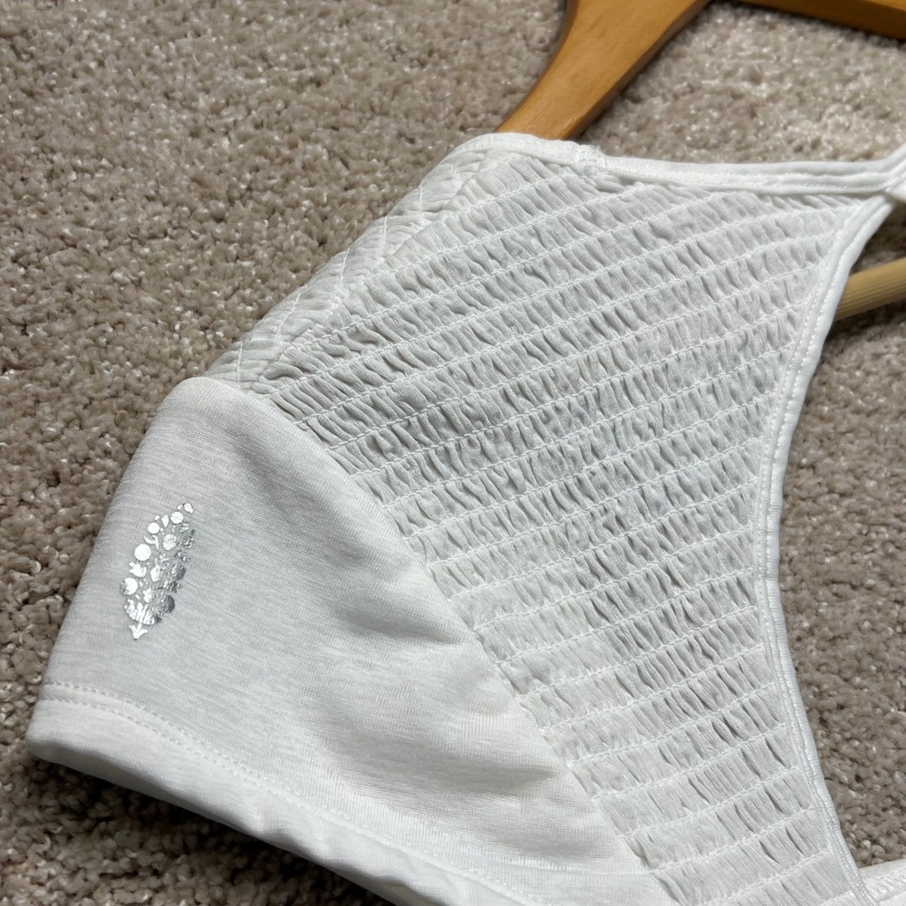 Free People‎ Movement White Smocked Open Back Crop Top Cap Sleeve S Coquette - Picture 6 of 14